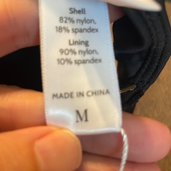 Andie The Valencia Bikini Top Swimsuit Black Medium NWT - Picture 9 of 9